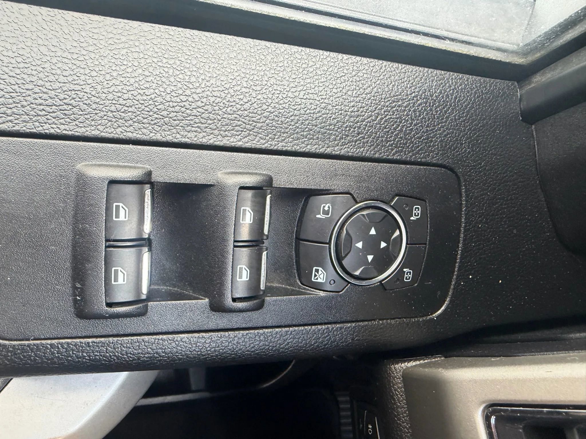 Used 2018 Ford F150 Lariat image 24