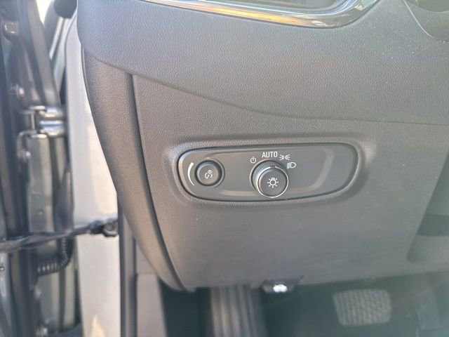 Used 2023 Chevrolet Equinox LT image 18