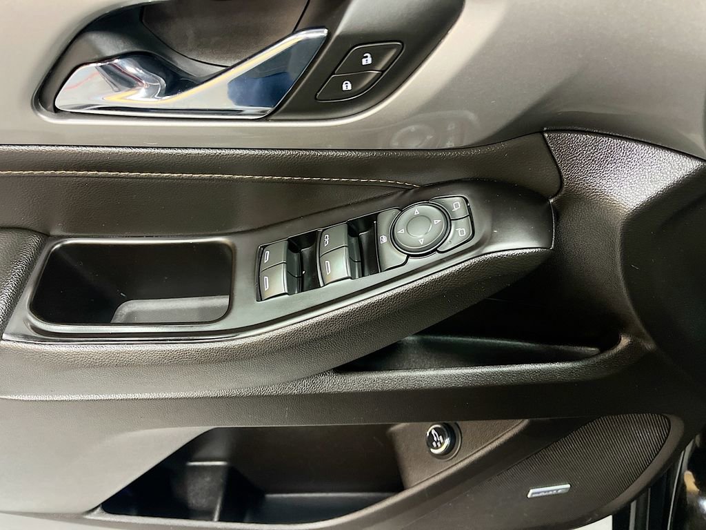 Used 2019 Chevrolet Traverse LT w/ LT Premium Package AWD/4WD image 18