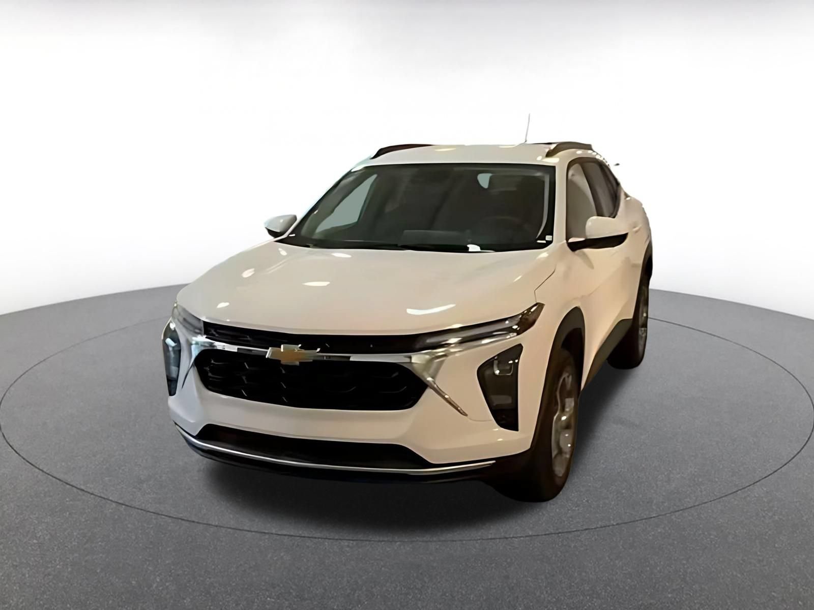 Used 2026 Chevrolet Trax LT FWD image 7
