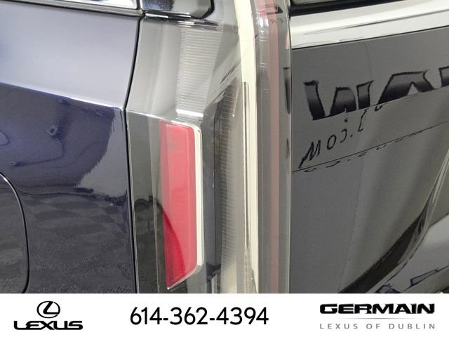 Used 2023 Cadillac Escalade Premium Luxury AWD/4WD image 15