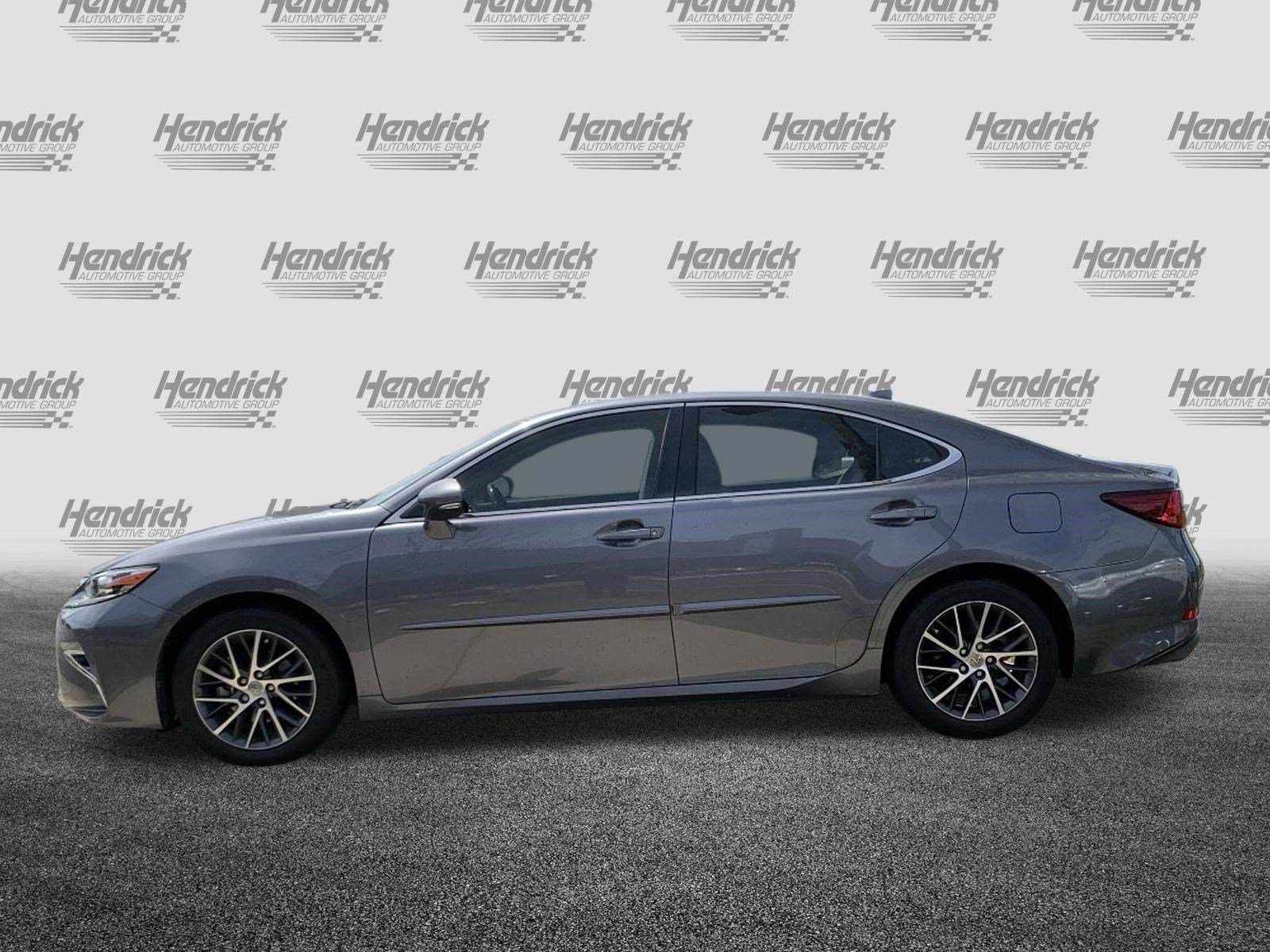 Used 2016 Lexus ES 350 w/ Luxury Package w/Wood Trim image 7