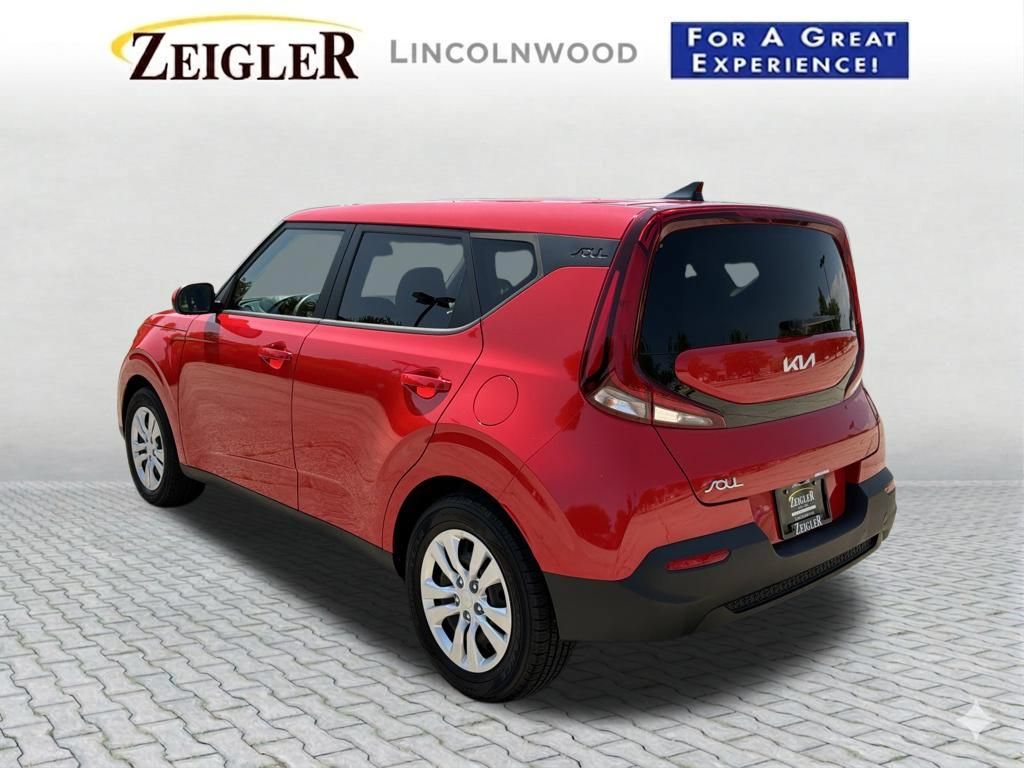 Used 2022 Kia Soul LX FWD image 4