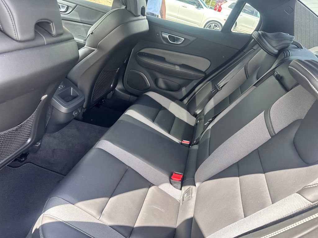 Used 2024 Volvo S60 B5 Plus w/ Climate Package AWD/4WD image 7