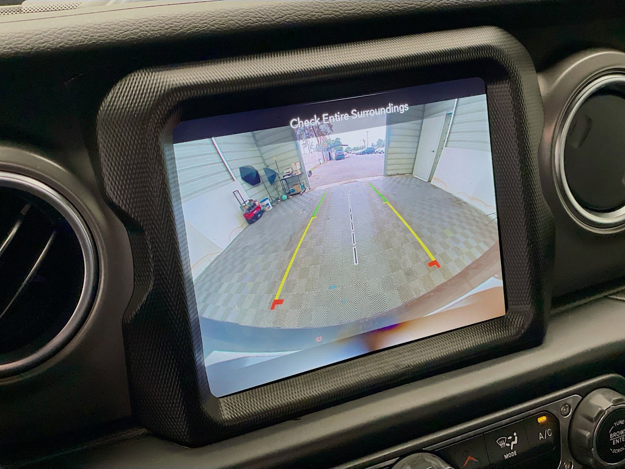 Used 2022 Jeep Wrangler Unlimited Rubicon 4xe w/ Safety Group AWD/4WD image 9