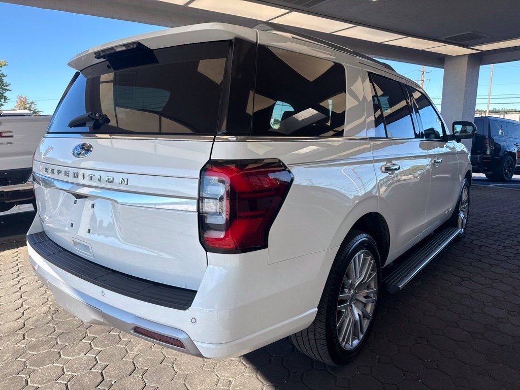Used 2023 Ford Expedition Platinum AWD/4WD image 6