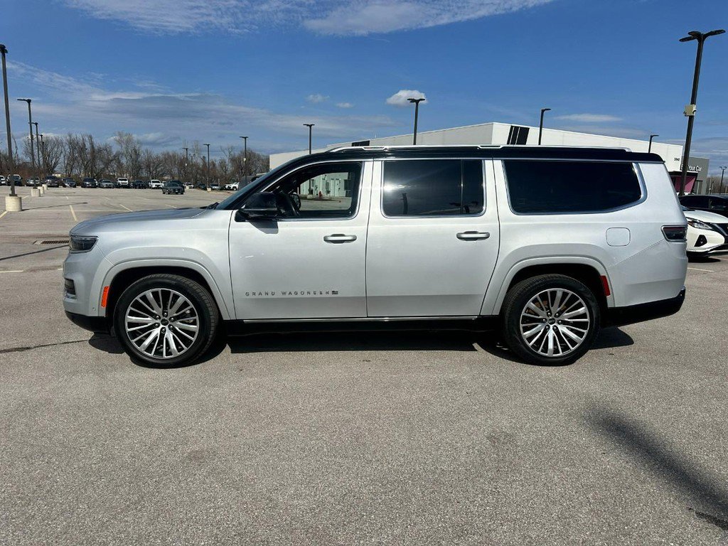 Used 2024 Jeep Grand Wagoneer L Series III image 2