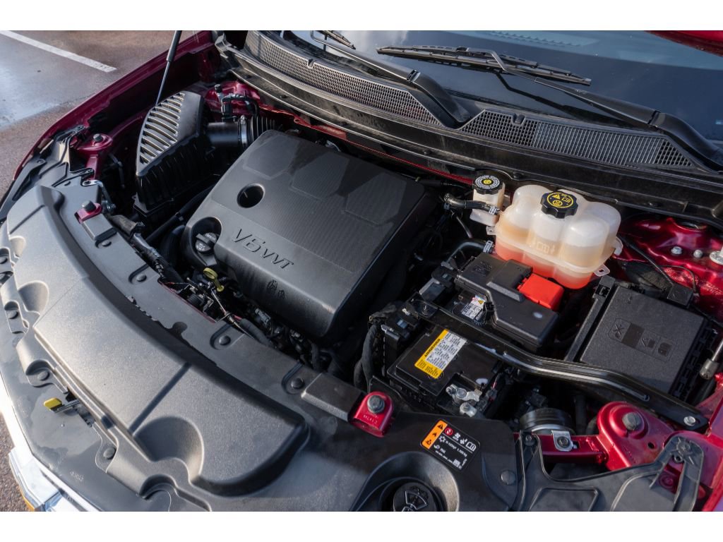 Used 2021 Chevrolet Traverse LT image 30