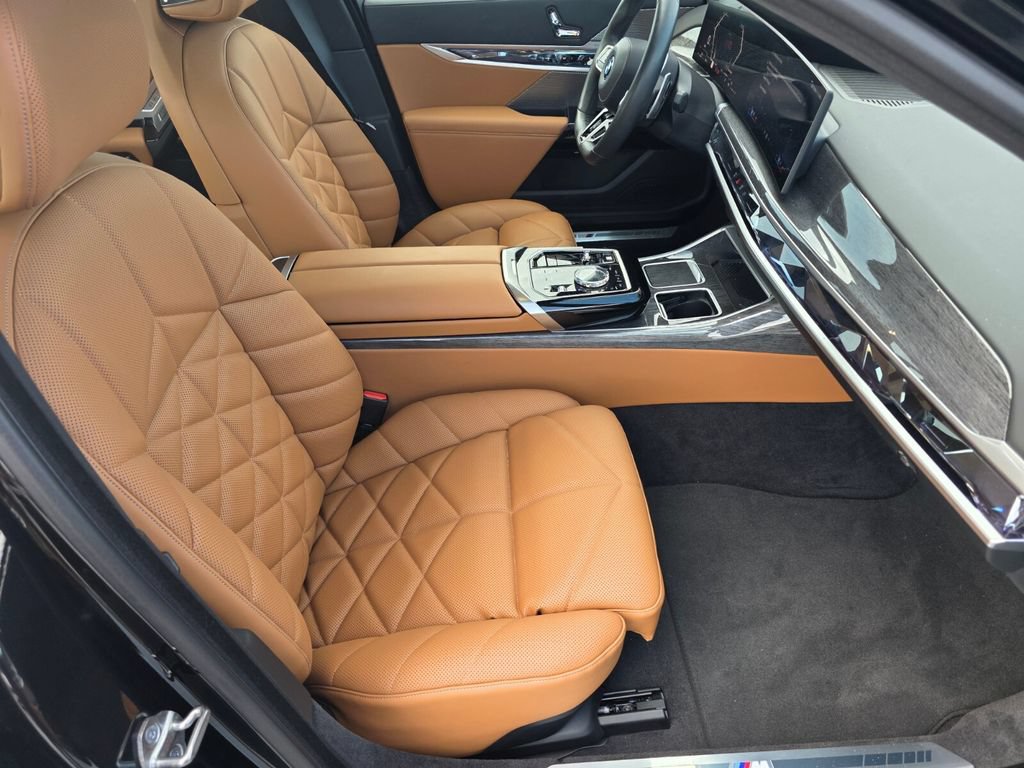 Certified 2023 BMW 740i w/ Parking Assistance Package RWD image 24
