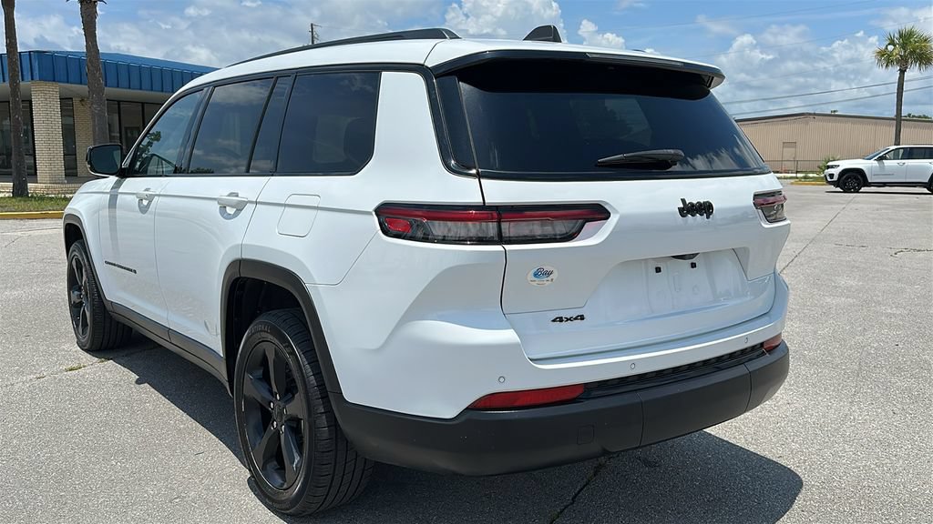Used 2023 Jeep Grand Cherokee L Laredo AWD/4WD image 4
