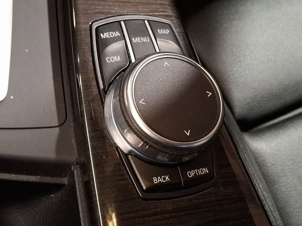 Used 2018 BMW 330i Gran Turismo xDrive image 22