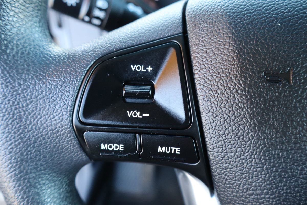 Used 2012 Kia Rio LX image 31