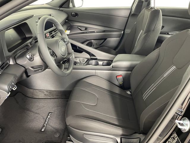 New 2026 Hyundai Elantra SEL Sport Premium FWD image 2