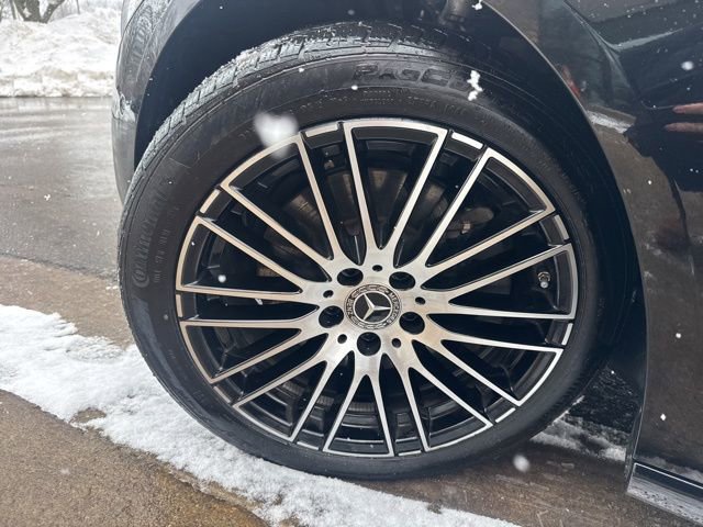 Used 2024 Mercedes-Benz C 300 Sedan image 11