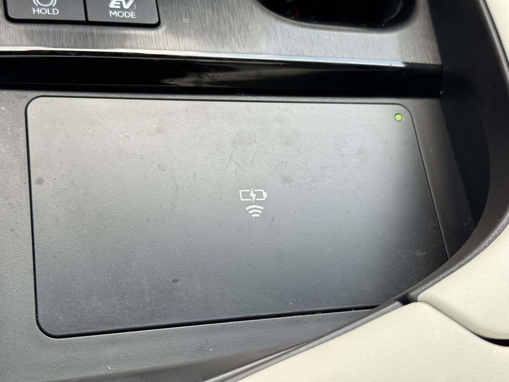 Used 2024 Lexus ES 300h F Sport w/ Accessory Package (Z2) image 25