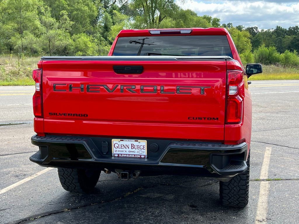 Certified 2022 Chevrolet Silverado 1500 Custom Trail Boss w/ LPO, Dark Essentials Package image 4