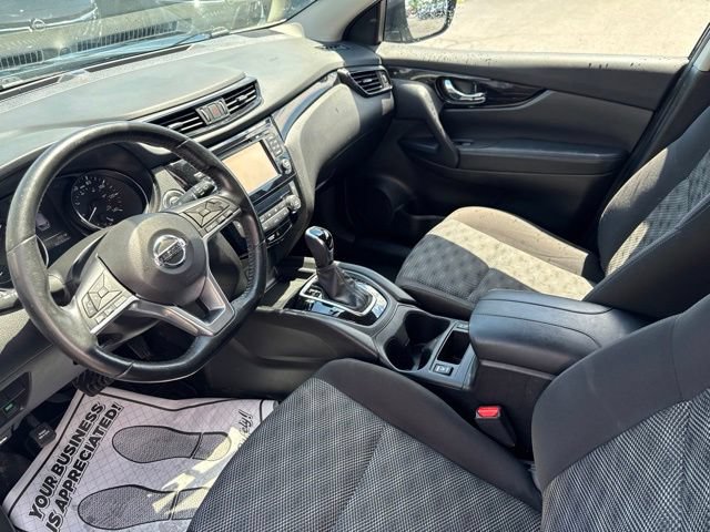 Used 2017 Nissan Rogue Sport SV w/ SV Premium Package AWD/4WD image 5