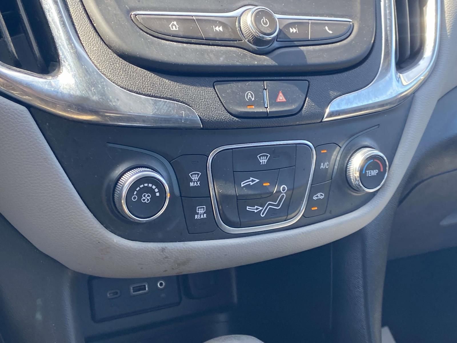 Used 2023 Chevrolet Equinox LS FWD image 19