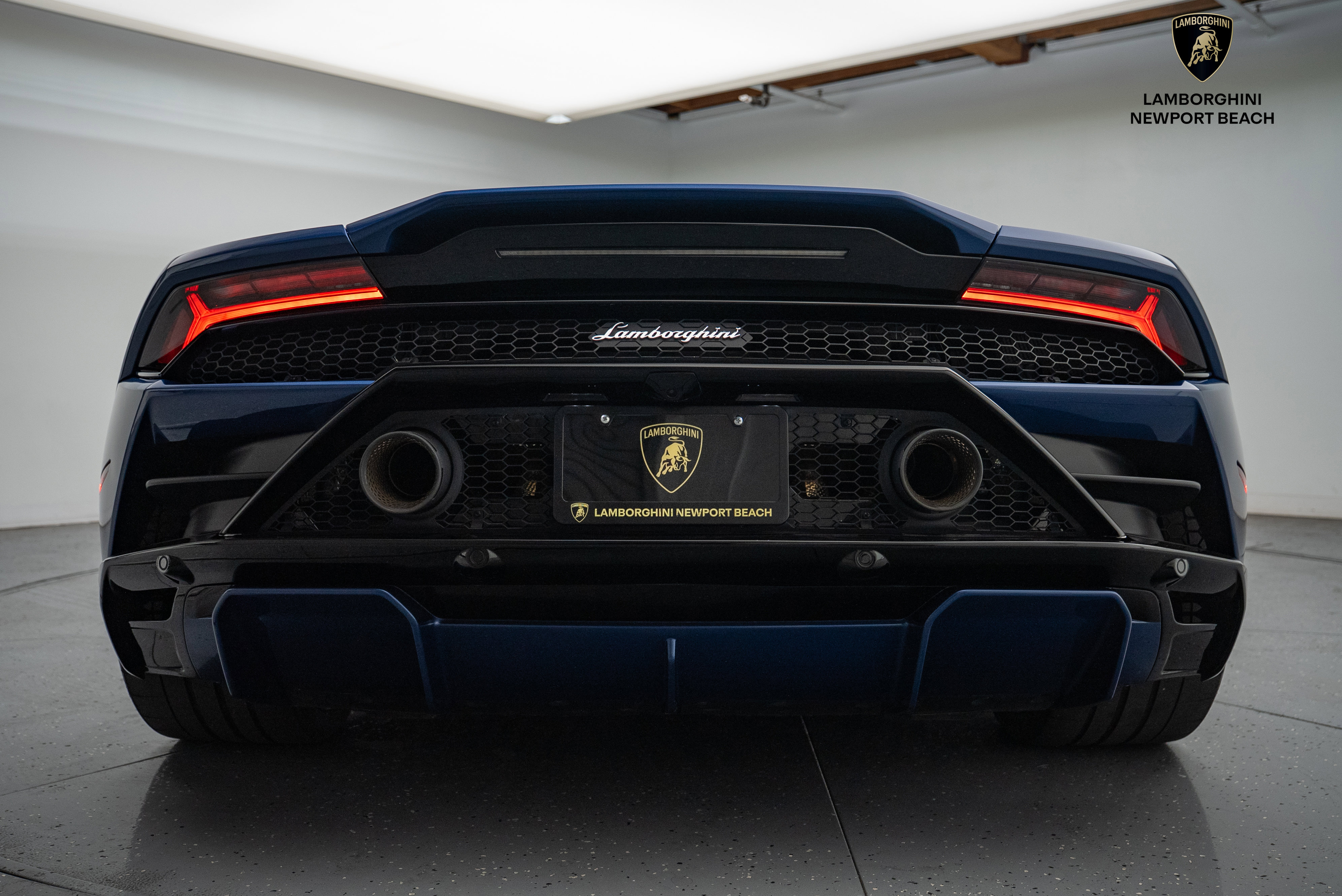 Used 2023 Lamborghini Huracan EVO image 17