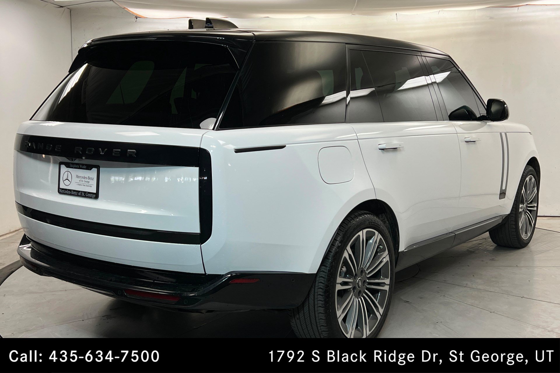 Used 2024 Land Rover Range Rover Long Wheelbase SE AWD/4WD image 5