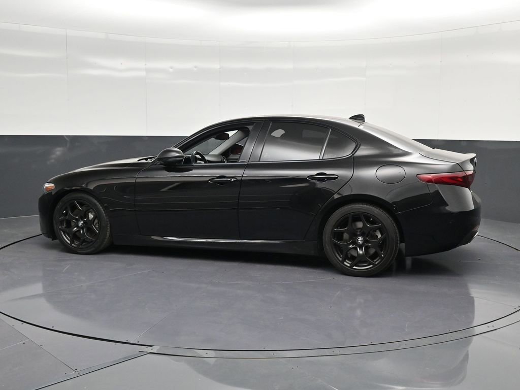 Used 2021 Alfa Romeo Giulia Sprint w/ Nero Edizione image 8