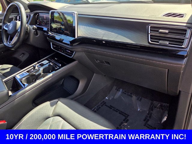 Used 2024 Volkswagen Atlas Cross Sport SEL Premium R-Line AWD/4WD image 17
