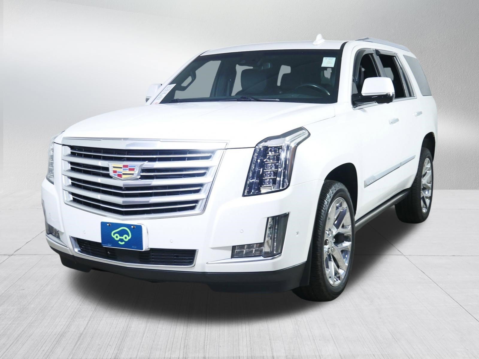 Certified 2018 Cadillac Escalade Platinum AWD/4WD image 3