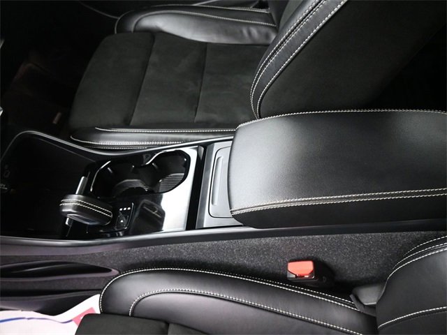 Used 2022 Volvo XC40 P8 Recharge Plus image 14