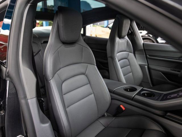 New 2025 Porsche Taycan image 35