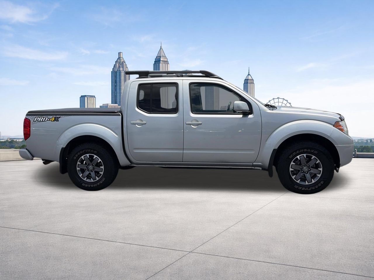 Used 2017 Nissan Frontier PRO-4X w/ Pro-4x Luxury Package AWD/4WD image 6