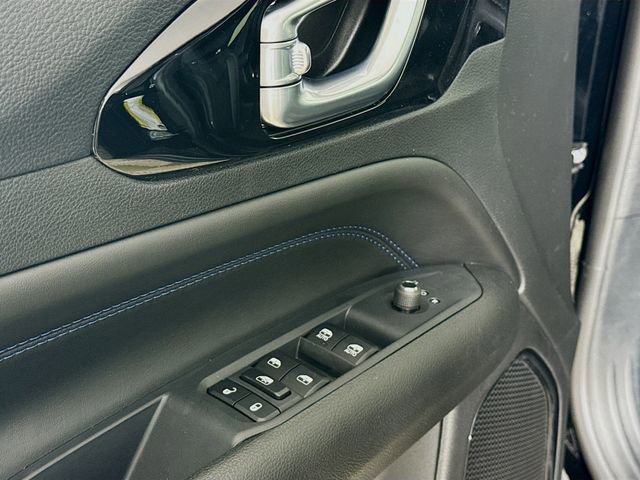 New 2026 Jeep Compass Limited image 17