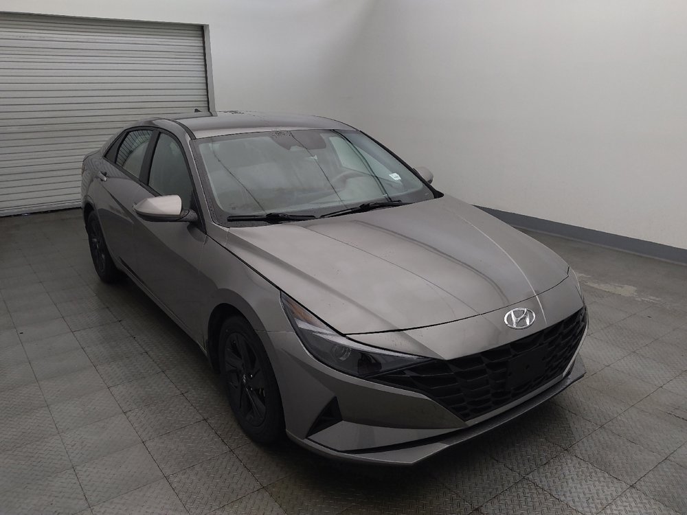 Used 2023 Hyundai Elantra SEL FWD image 13