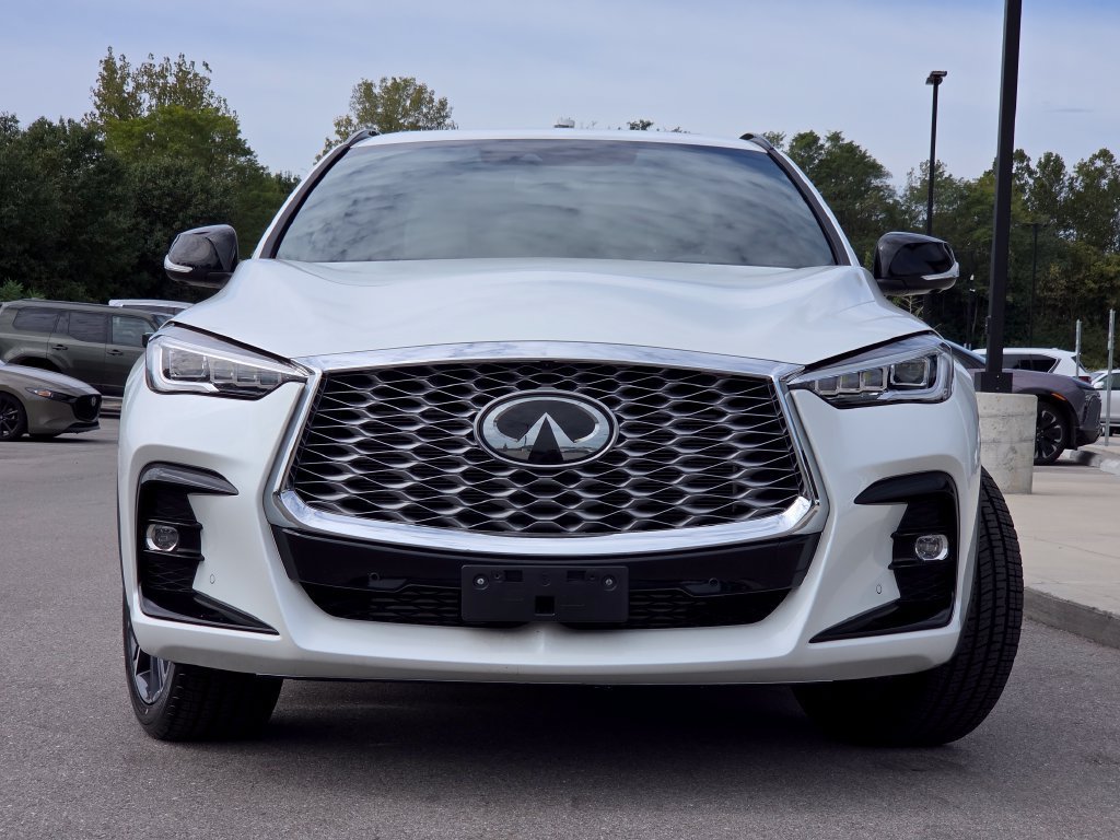 Used 2023 INFINITI QX55 Essential AWD/4WD image 3