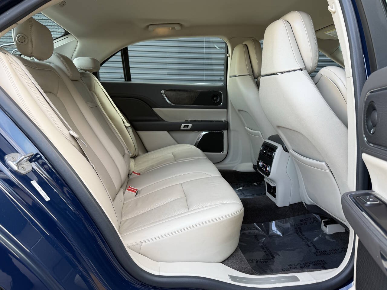 Used 2018 Lincoln Continental Reserve w/ Continental Climate Package AWD/4WD image 20