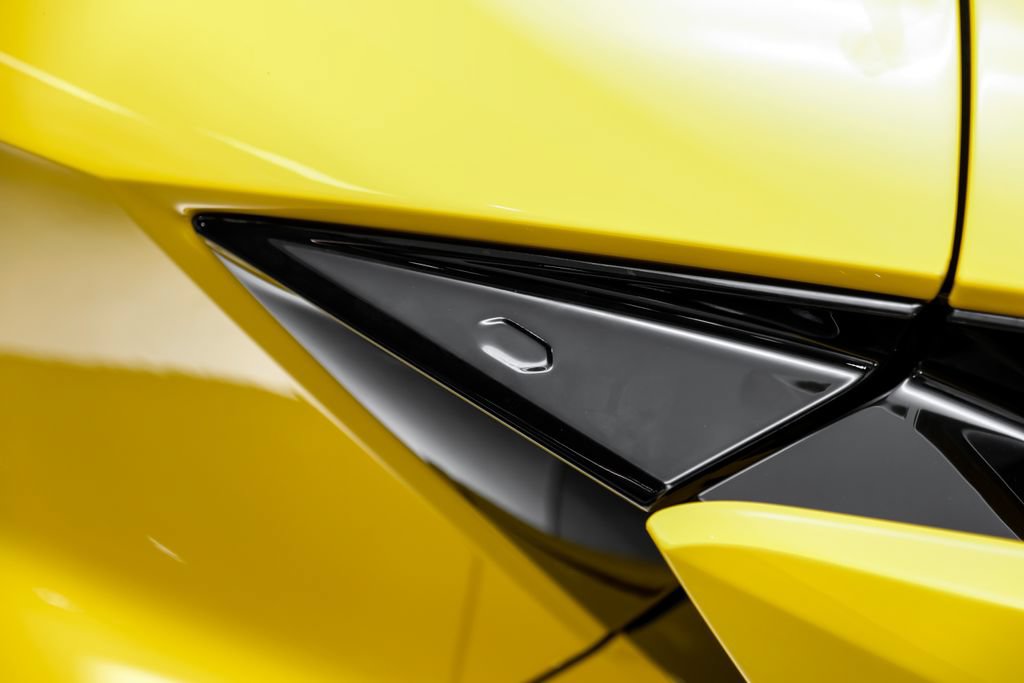 Used 2025 Lamborghini Revuelto AWD/4WD image 45