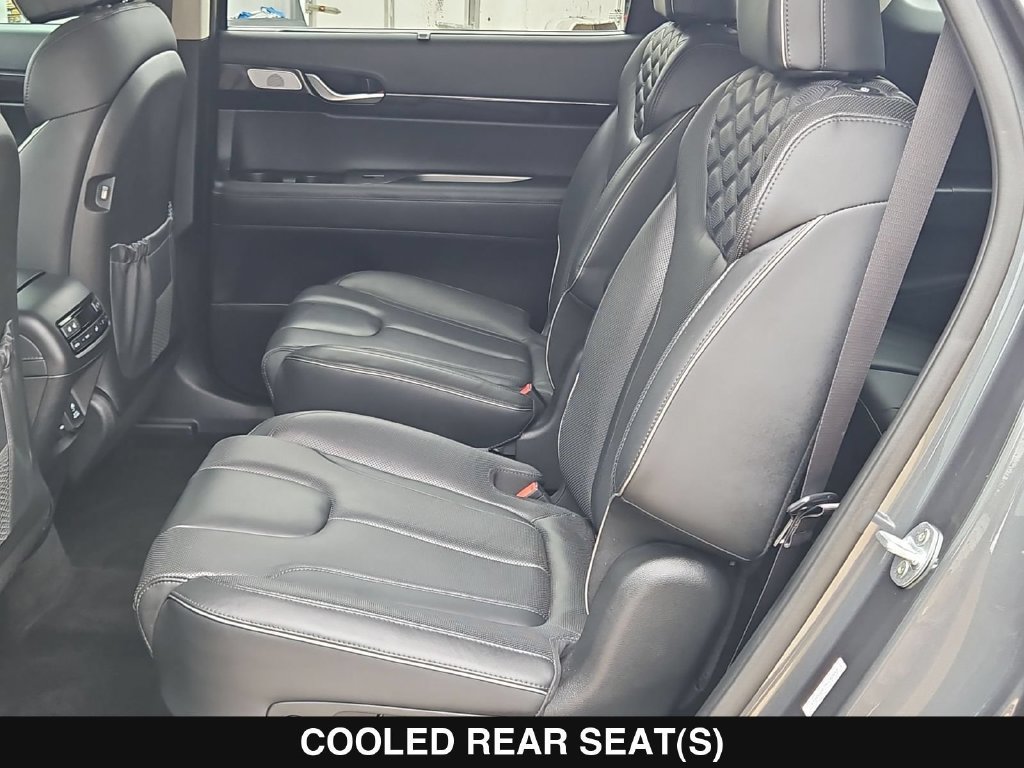 Used 2021 Hyundai Palisade Limited FWD image 15