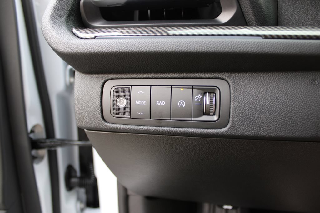 New 2027 Chevrolet Traverse Z71 w/ Enhanced Driving Package AWD/4WD image 18
