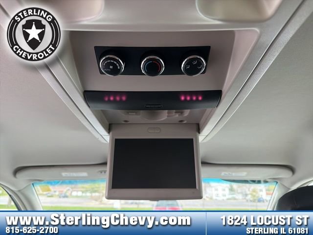 Used 2014 Chrysler Town & Country Touring FWD image 24