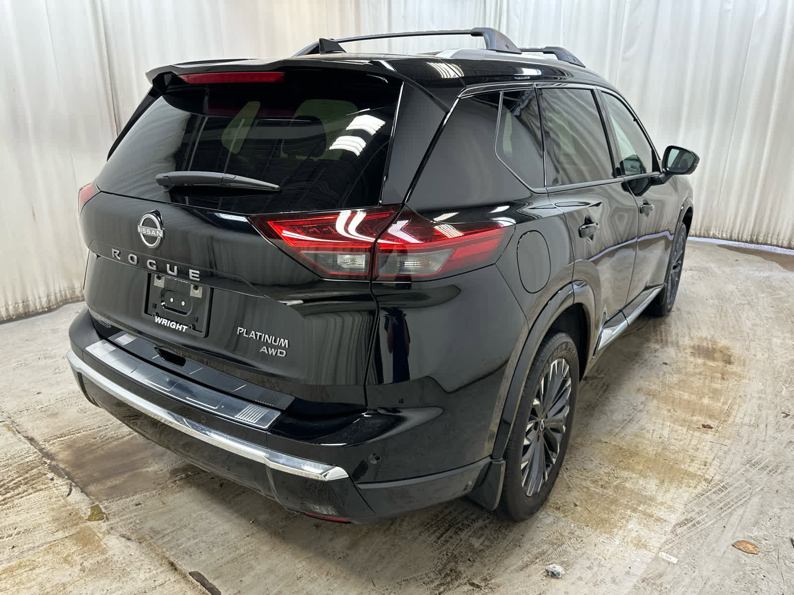 Certified 2025 Nissan Rogue Platinum image 11