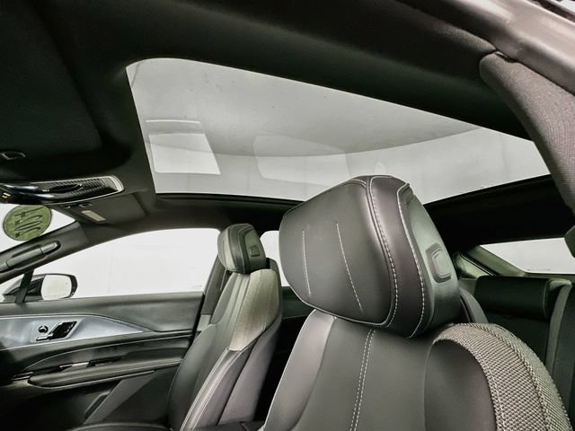 Used 2024 Cadillac Lyriq Tech AWD/4WD image 18