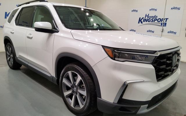 Used 2025 Honda Pilot Touring video 2