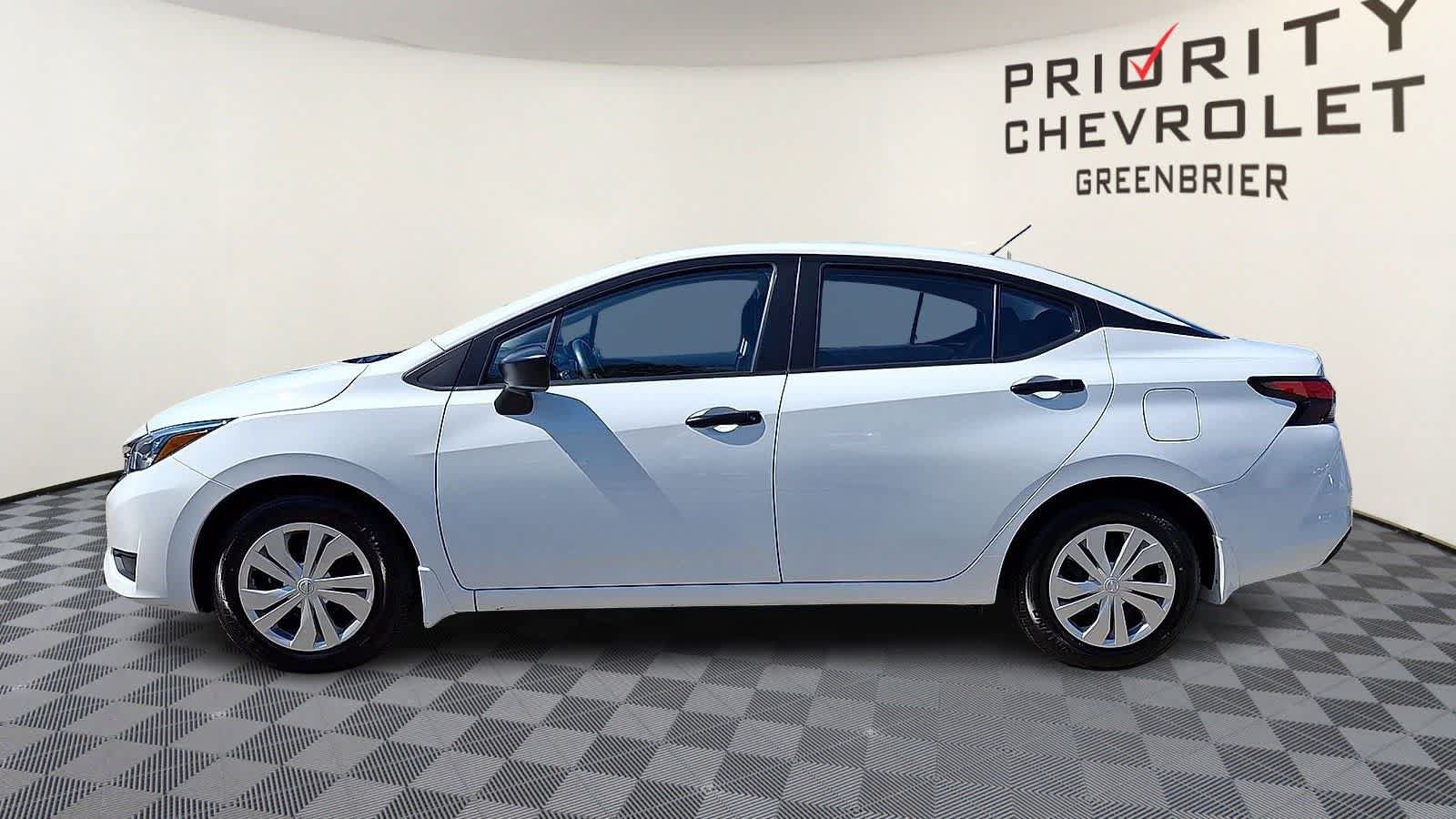 Used 2025 Nissan Versa S w/ Trunk Package FWD image 5