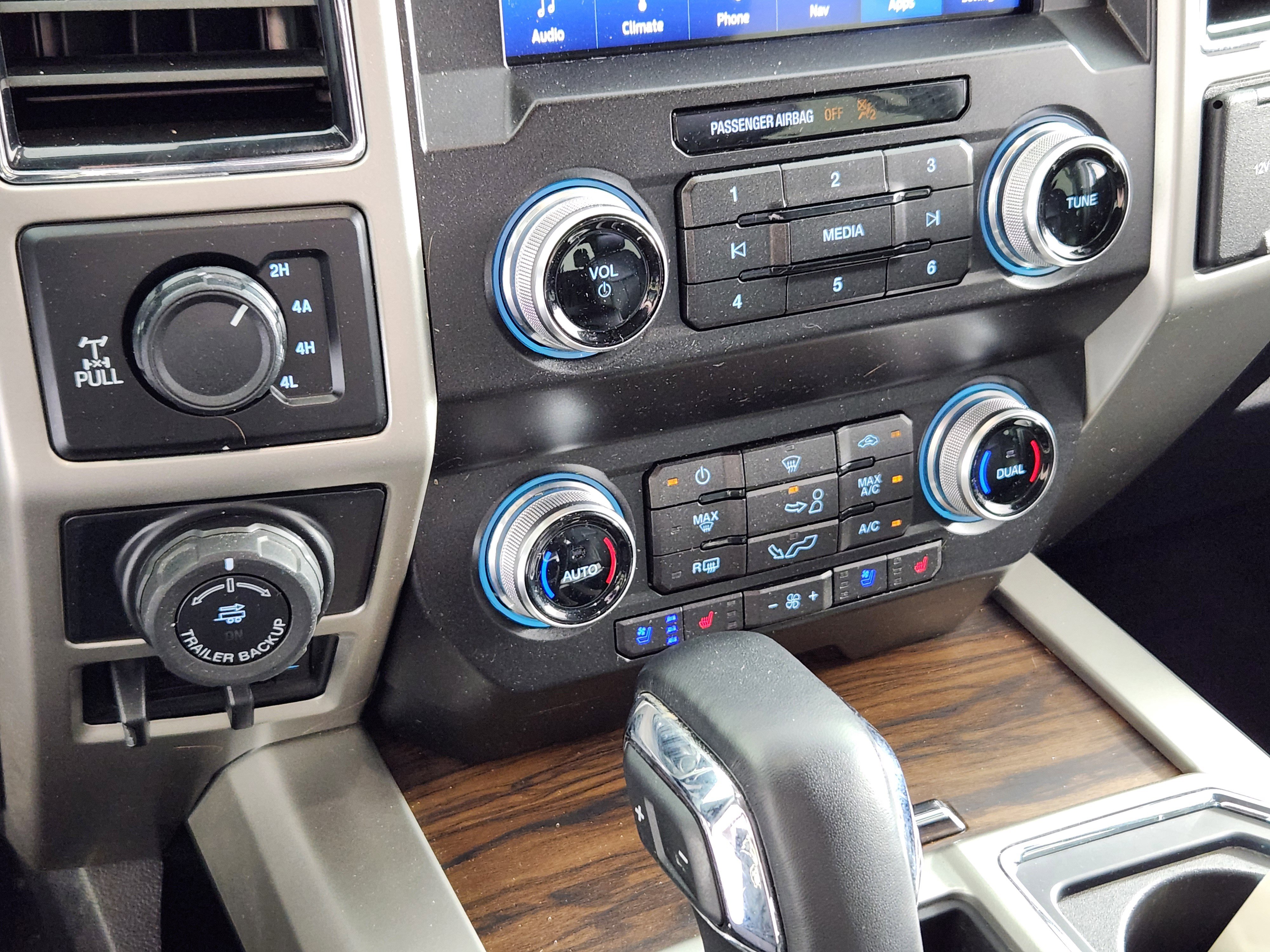 Used 2019 Ford F150 Lariat w/ Equipment Group 502A Luxury AWD/4WD image 24