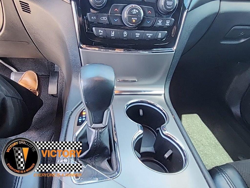 Certified 2022 Jeep Grand Cherokee Laredo X image 9