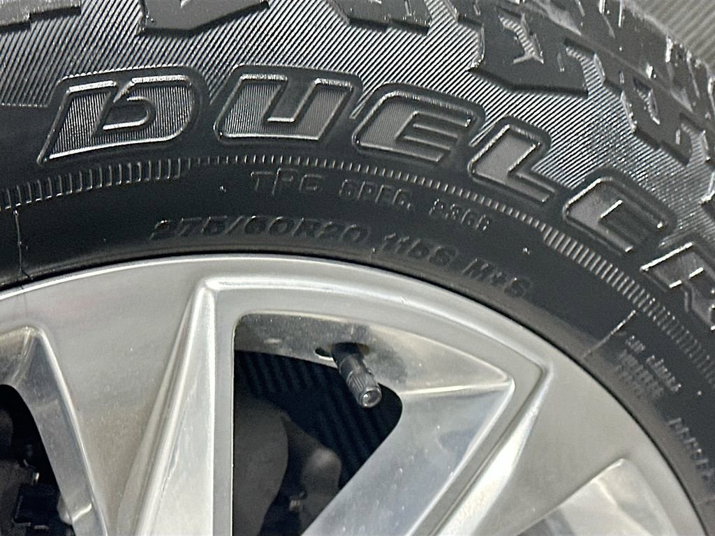 Used 2021 Chevrolet Silverado 1500 High Country image 34