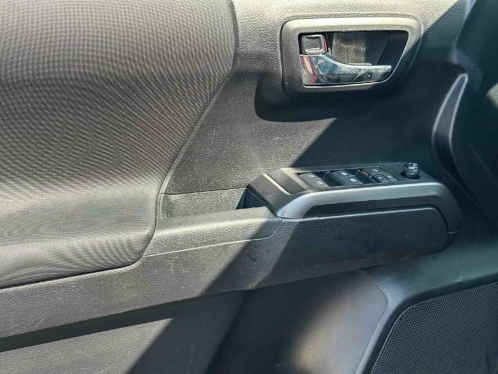 Used 2021 Toyota Tacoma TRD Sport AWD/4WD image 16