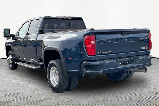 Used 2020 Chevrolet Silverado 3500 High Country w/ Technology Package image 4
