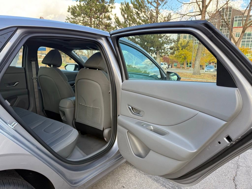 New 2026 Hyundai Elantra SEL Sport image 18