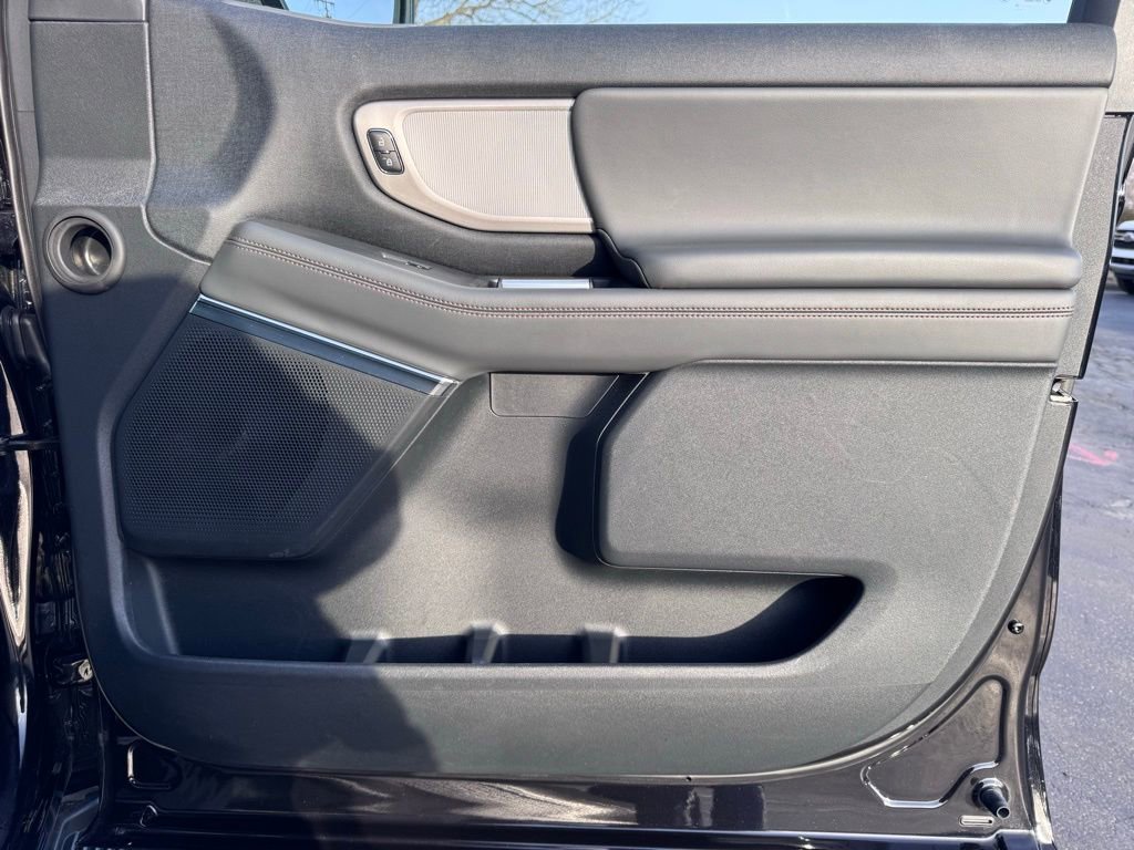 Used 2025 Ford Expedition Max Active image 26