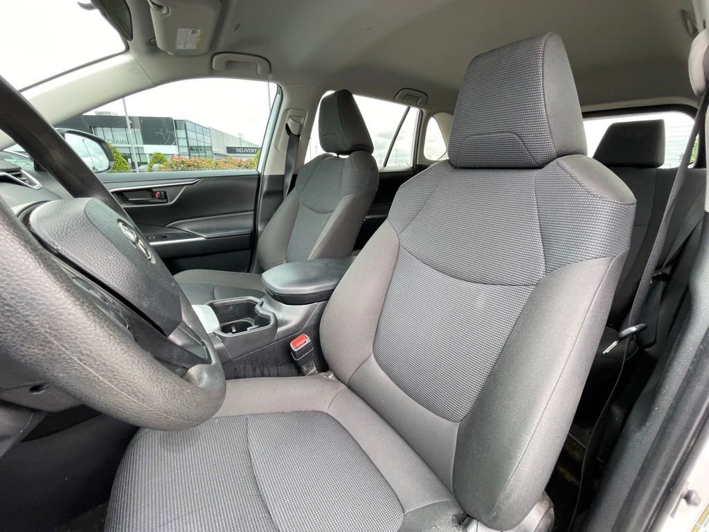 Used 2024 Toyota RAV4 LE FWD image 22